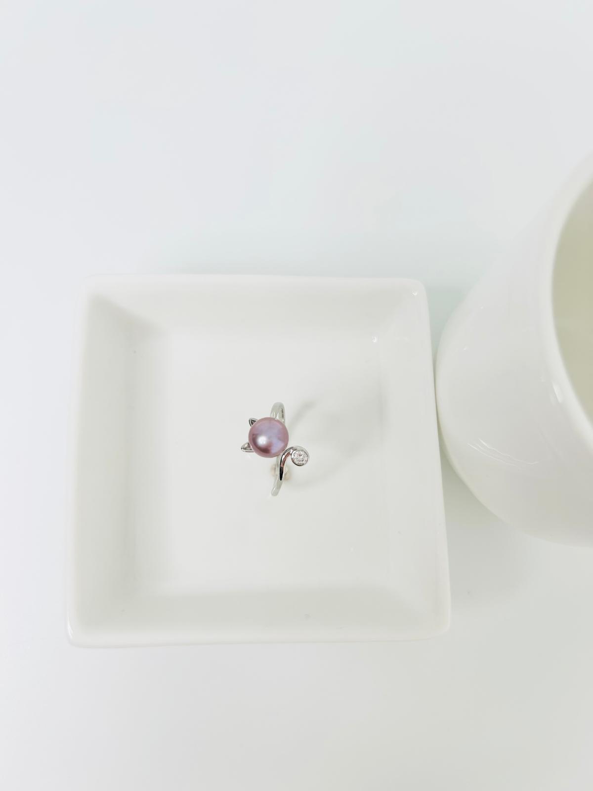 Adorable Freshwater Pearls (7-8mm) Cat Ring