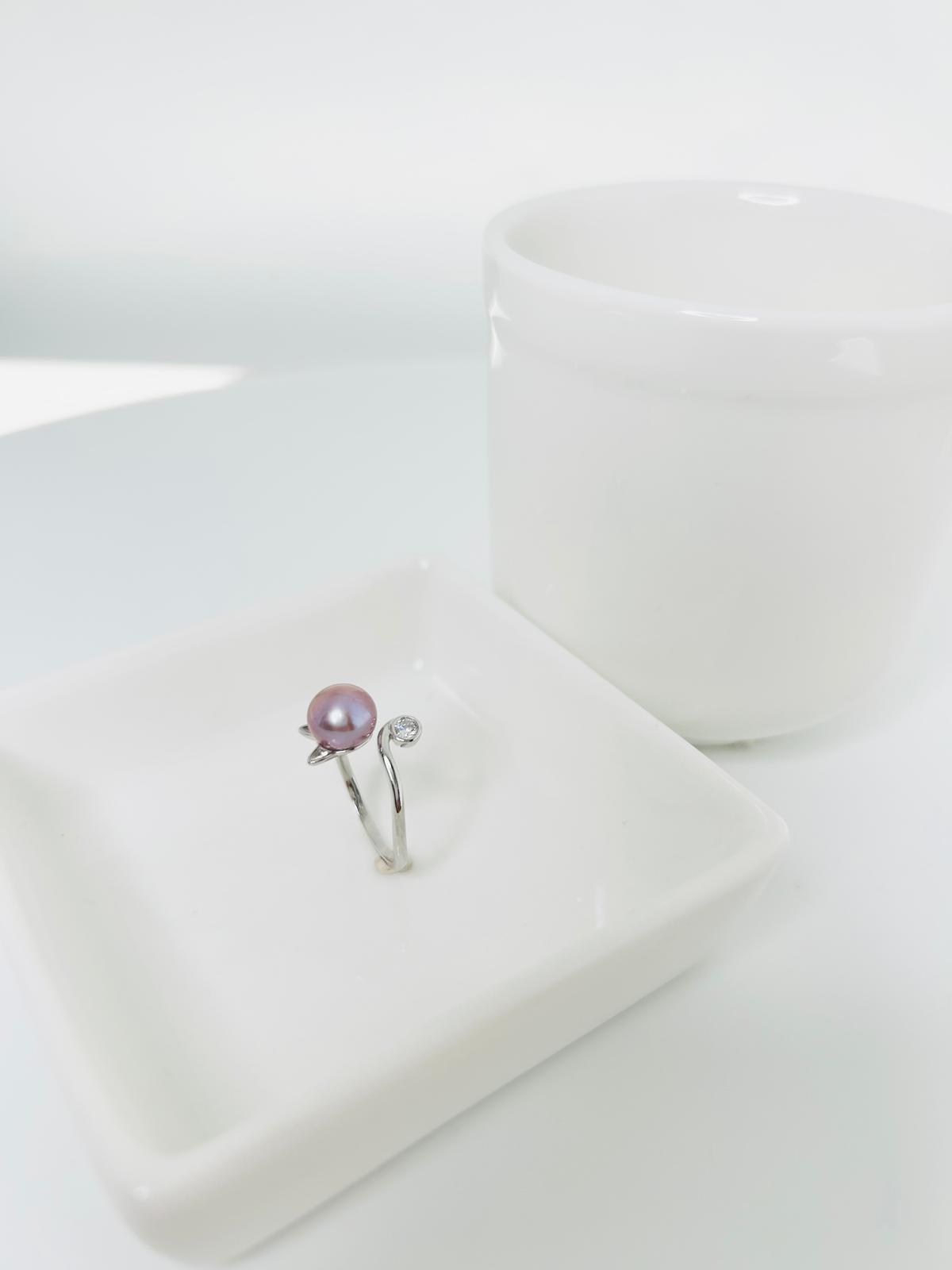 Adorable Freshwater Pearls (7-8mm) Cat Ring