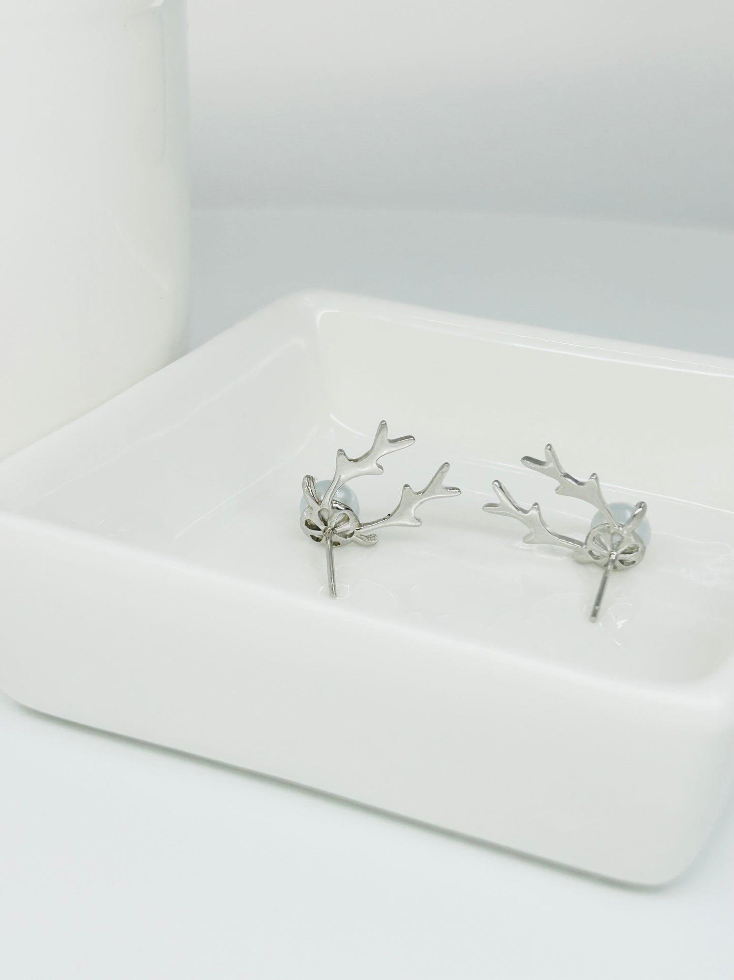 Antler Design Freshwater Pearl (6.3 - 6.5mm) Earrings