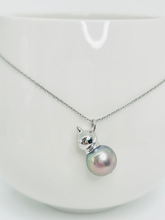 Auspicious Gourd (Hu lu) Freshwater Pearl (11-11.5mm) Pendant