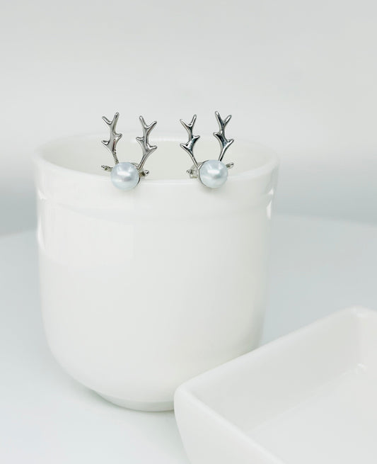 Antler Design Freshwater Pearl (6.3 - 6.5mm) Earrings
