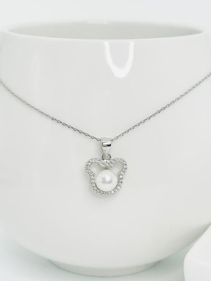Aurora Bear Pearl (6.5-7mm) Pendant and Earring Pearl (4-4.5mm) Stud Set