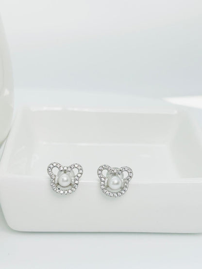 Aurora Bear Pearl (6.5-7mm) Pendant and Earring Pearl (4-4.5mm) Stud Set