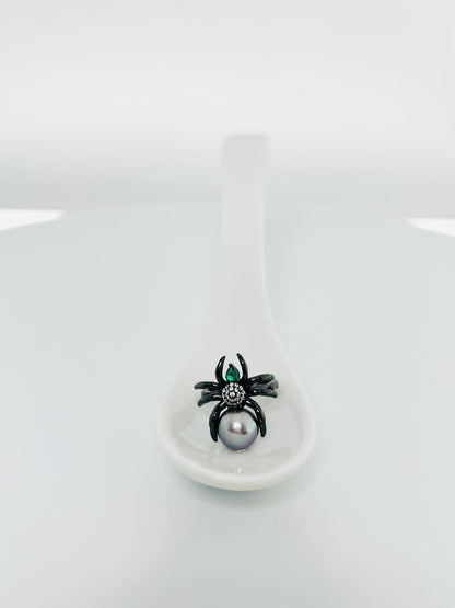 Black Widow Spider Freshwater Pearl (10mm) Ring