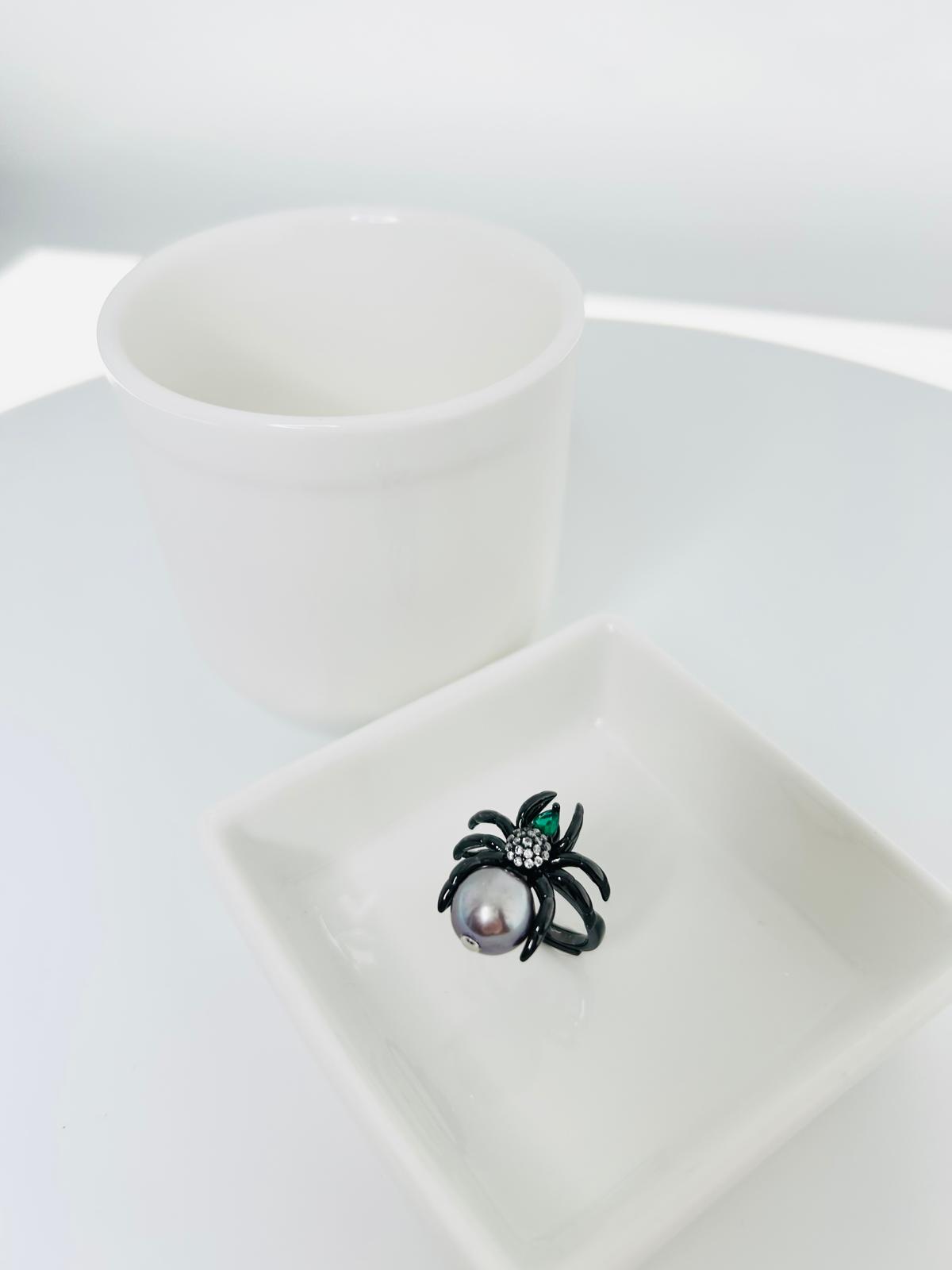 Black Widow Spider Freshwater Pearl (10mm) Ring