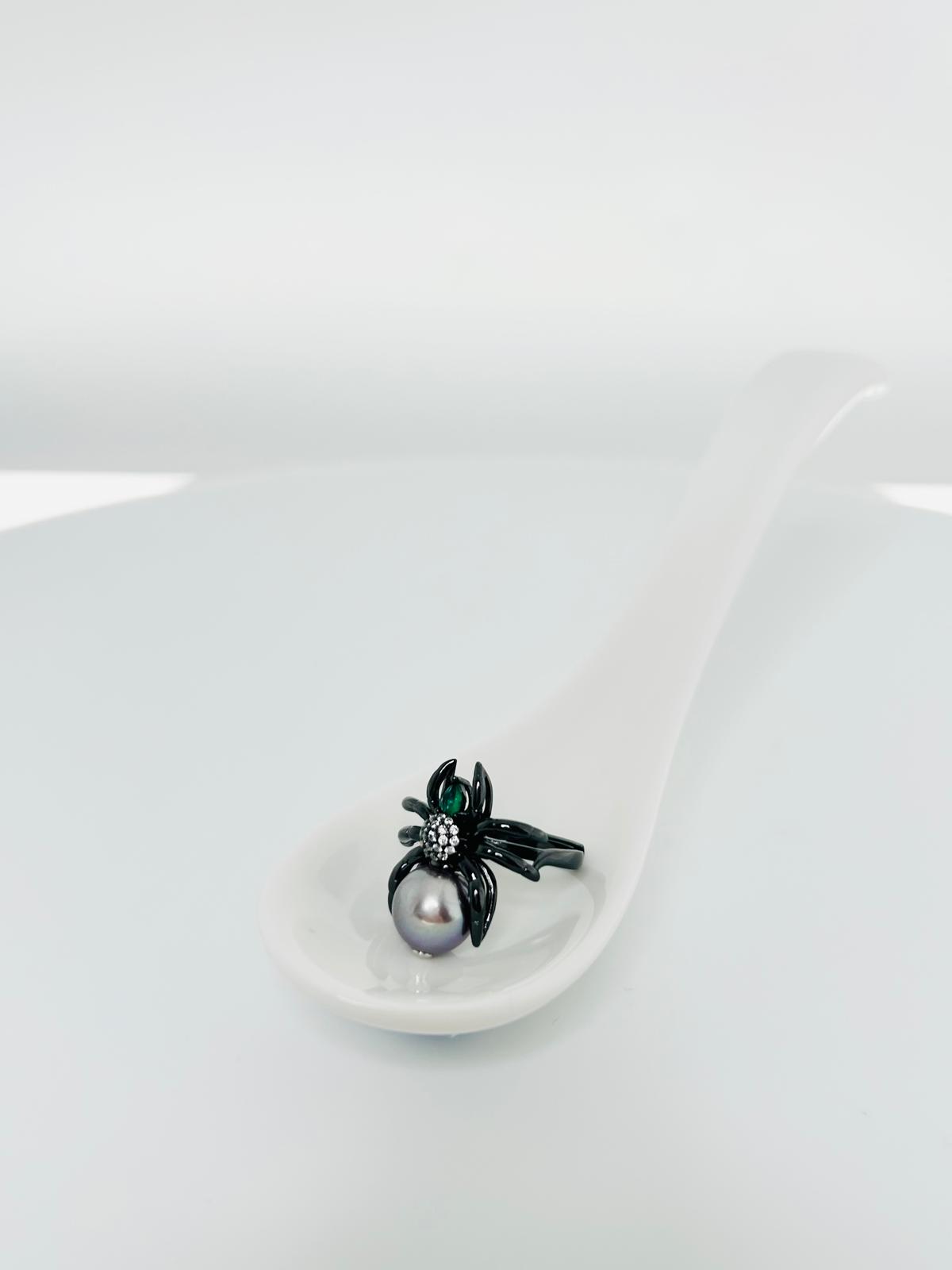 Black Widow Spider Freshwater Pearl (10mm) Ring