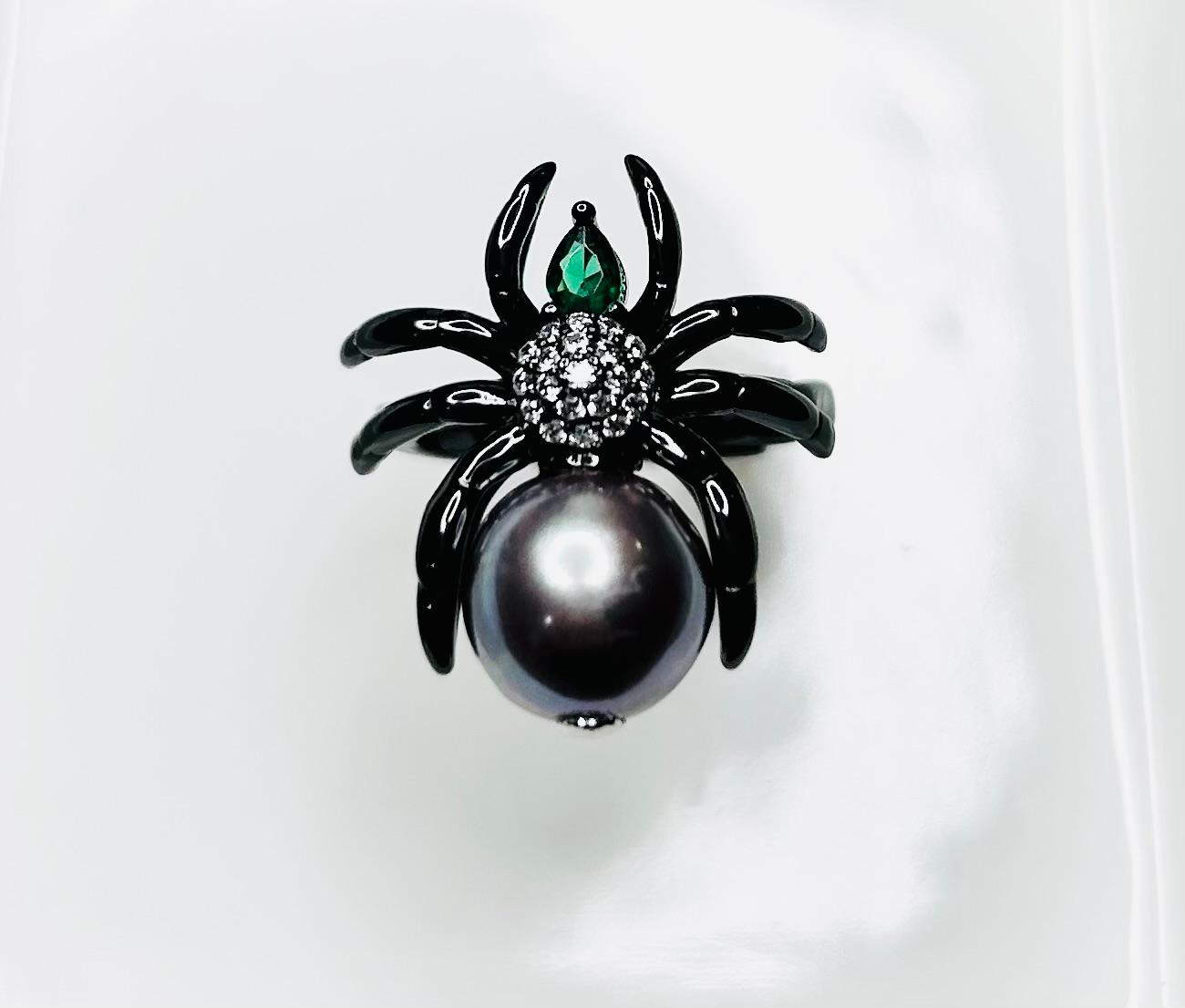 Black Widow Spider Freshwater Pearl (10mm) Ring